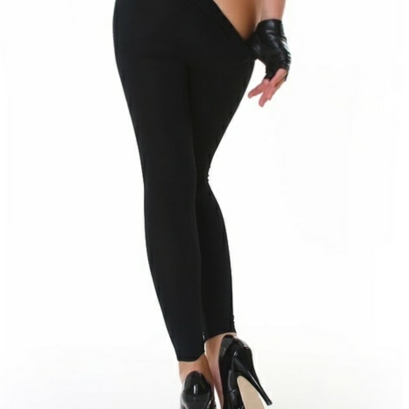 Ripped tights - Picture 3 of 3